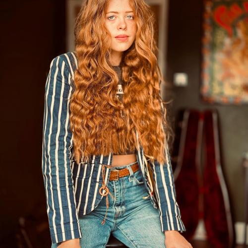 VERY RARE PREMIUM DOMAIN FOR SALE www.scarlettkirwan.co.uk Open To  Offers